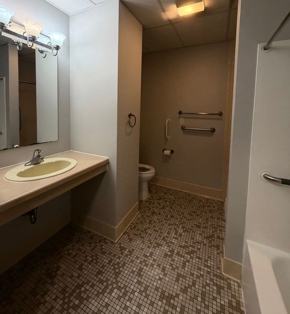 Sun Prairie Apartment: 605 Chase Boulevard
