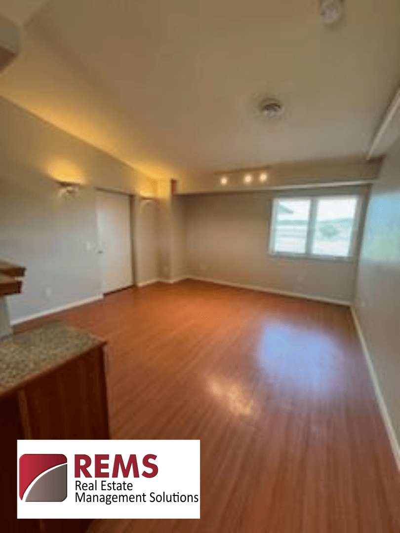 Spring Green Apartment: 513 Jordan Way