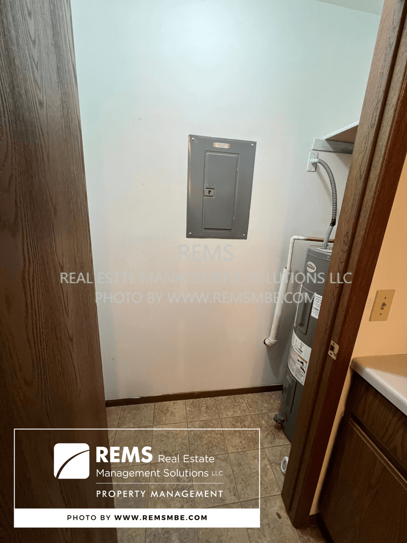 Portage Apartment: 564 East Slifer Street