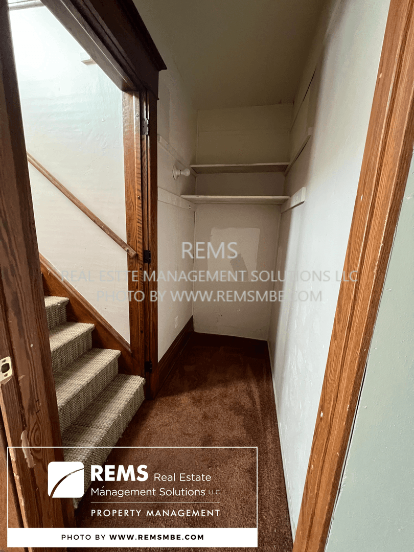 Reedsburg Apartment: 420 N Pine Street