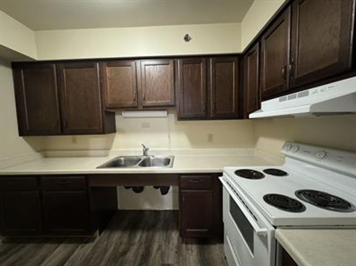 Sun Prairie Apartment: 605 Chase Boulevard