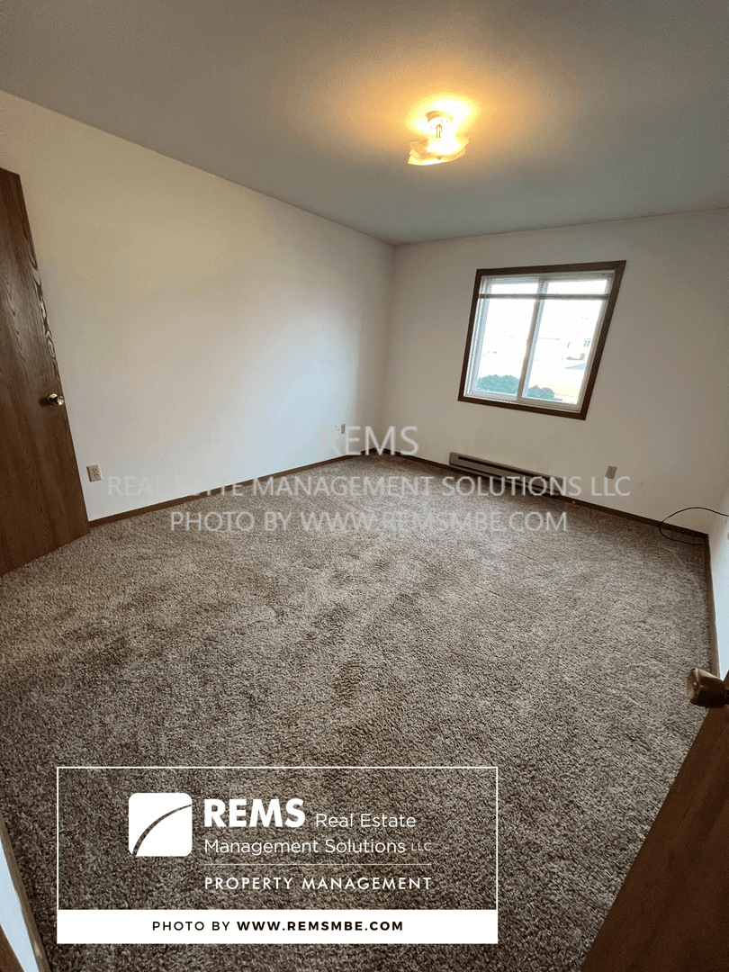 Portage Apartment: 534 East Slifer Street