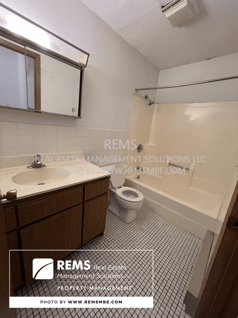 Portage Apartment: 534 East Slifer Street
