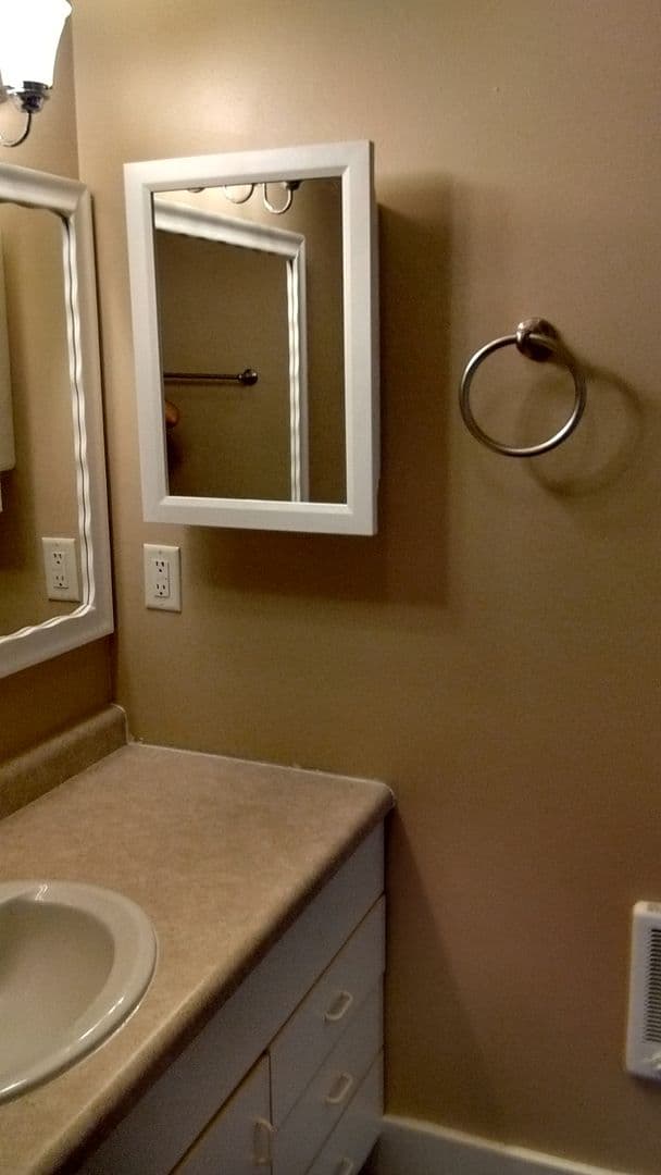 Baraboo Apartment: 602 East St.