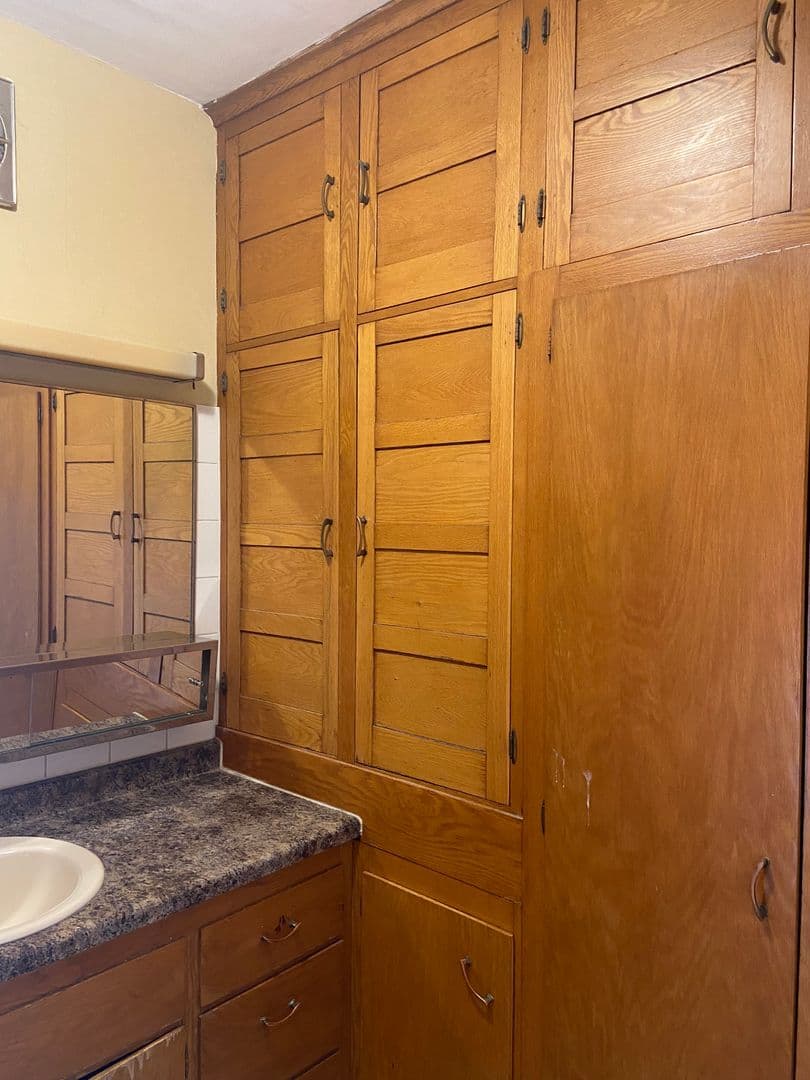 Reesdburg Apartment: 431/437 Clark Street