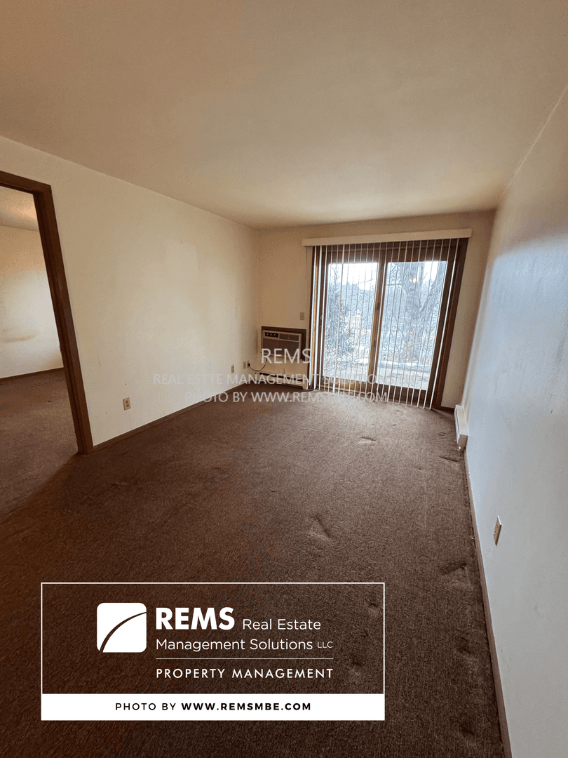 Wisconsin Dells Apartment: 1045 Oak Street