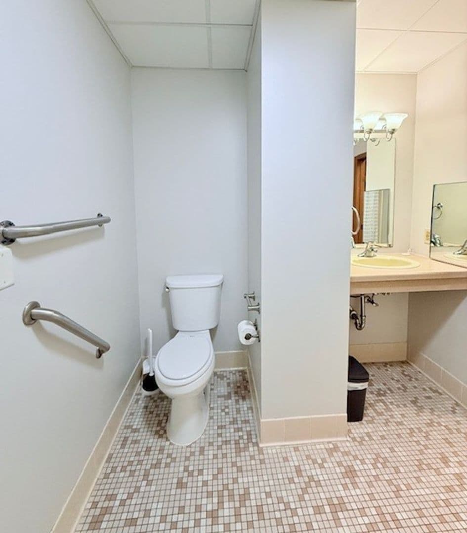 Sun Prairie Apartment: 605 Chase Boulevard