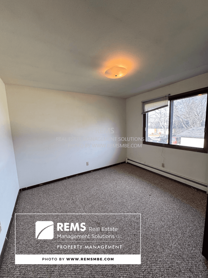 Prairie du Sac Apartment: 1110 Grand Avenue