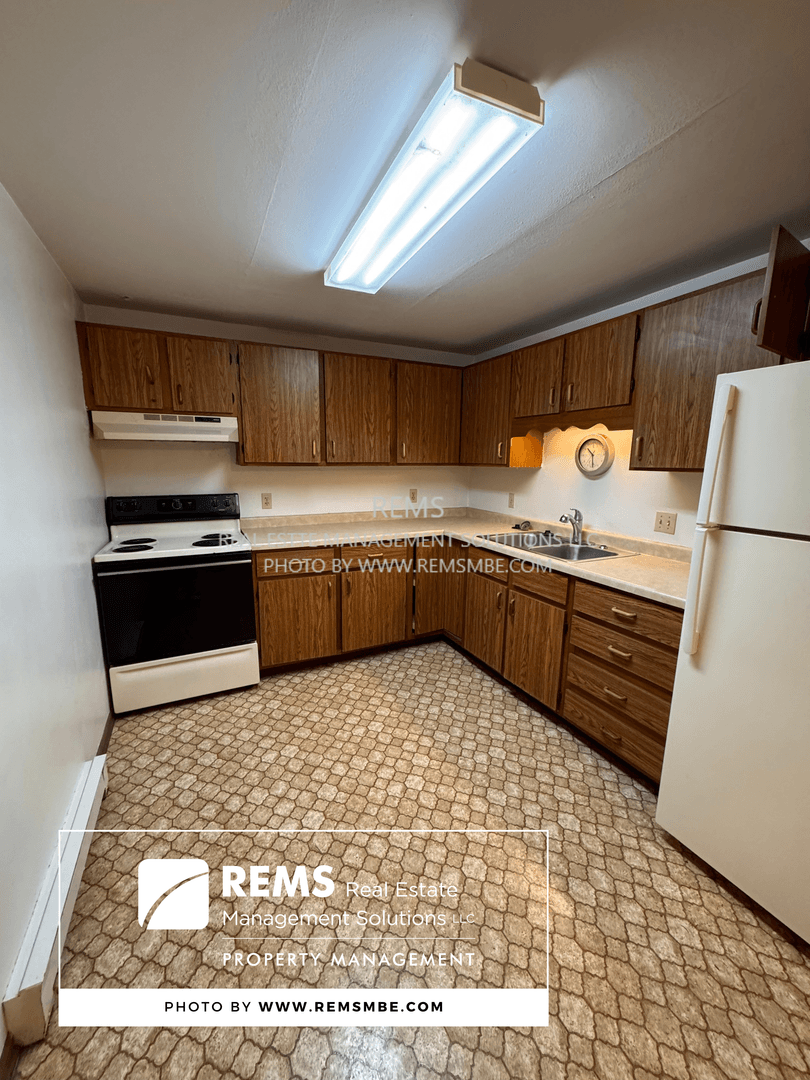 Wisconsin Dells Apartment: 1045 Oak Street