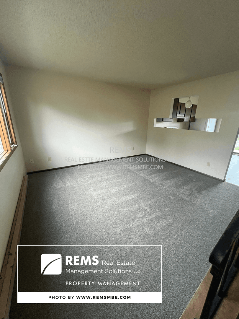 Baraboo Apartment: 701-709 12th Street / 1400-1406 Tuttle St