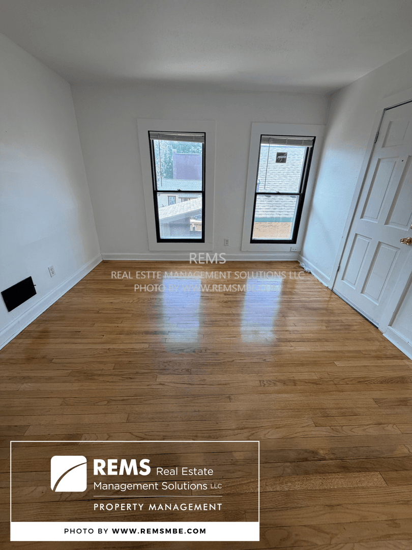 Madison Apartment: 813 Williamson Street