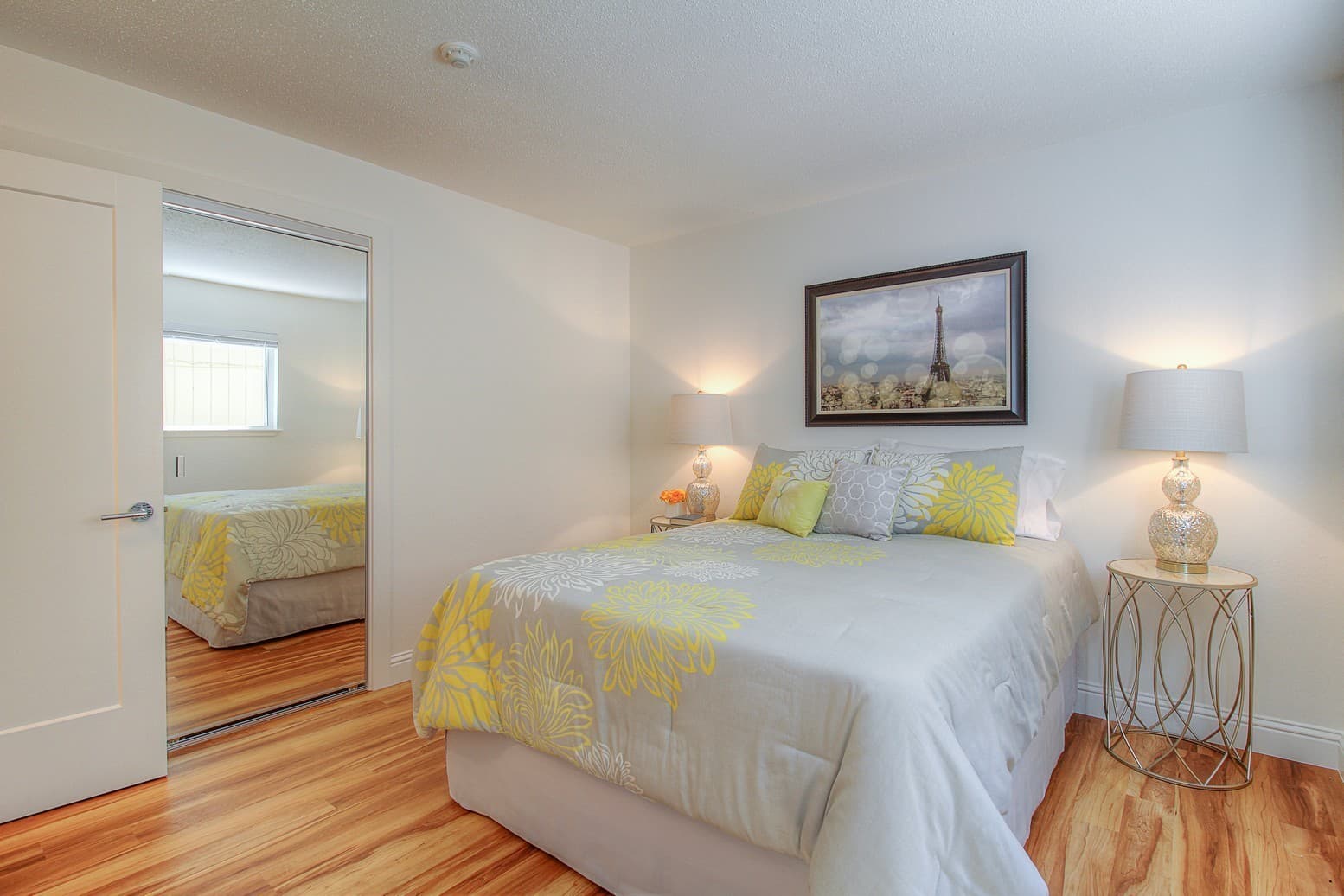 Santa Rosa Apartment: 865 & 871 Sonoma Avenue