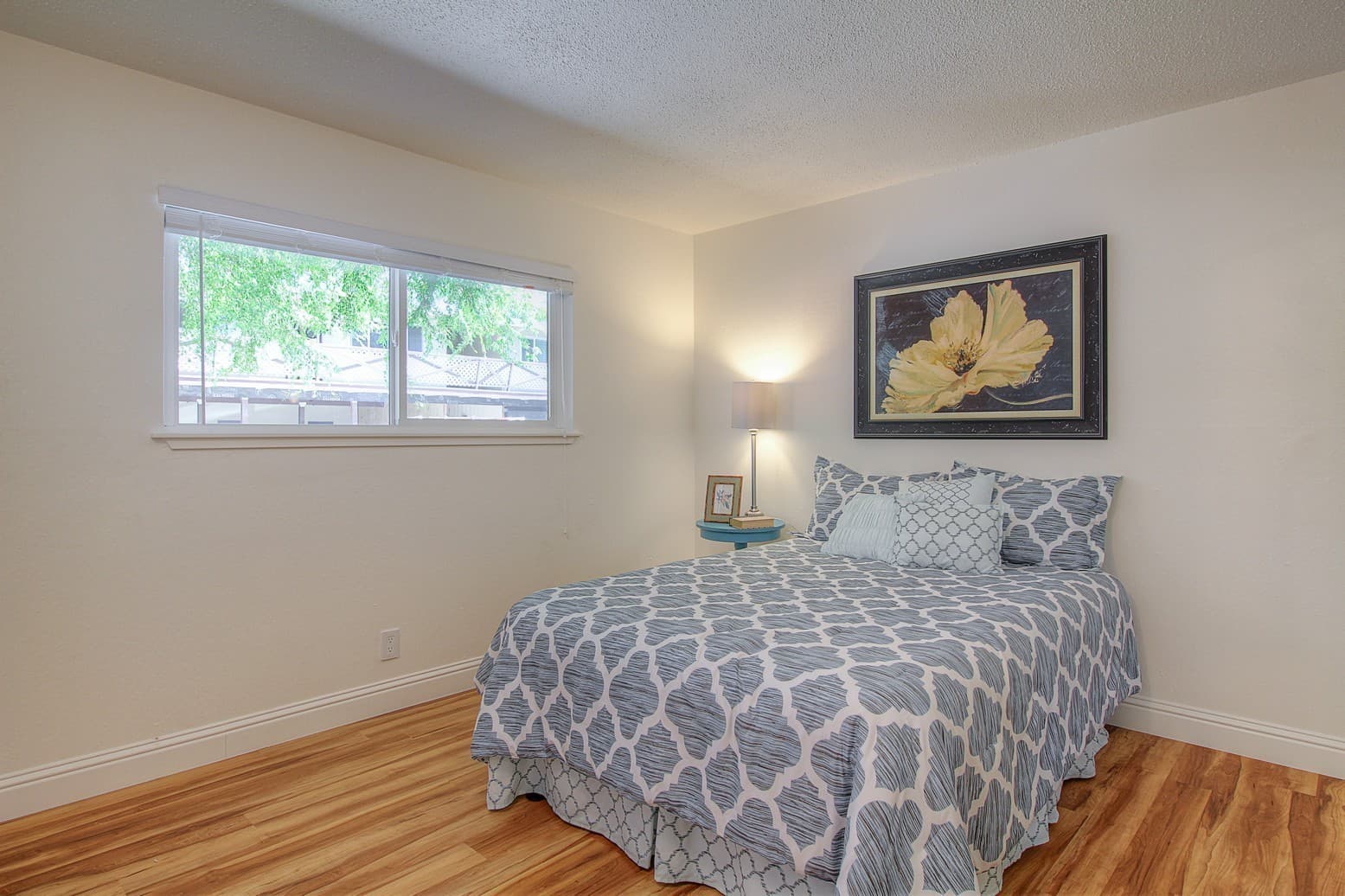 Santa Rosa Apartment: 865 & 871 Sonoma Avenue