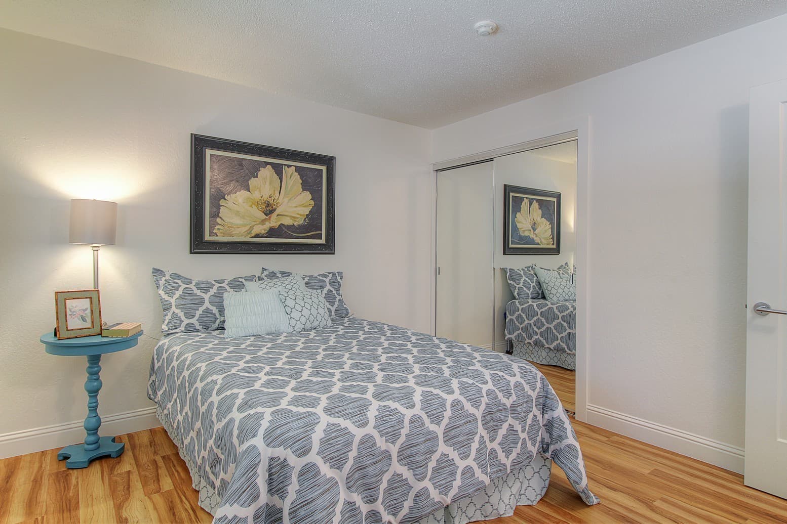 Santa Rosa Apartment: 865 & 871 Sonoma Avenue