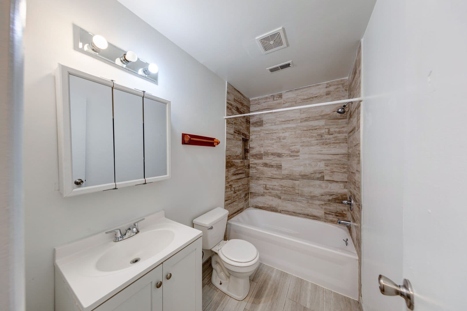 Indianapolis Apartment: 8633 E 46th Street