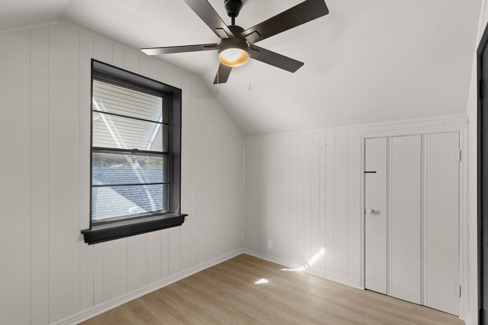 saint louis House: 4657 pennsylvania ave