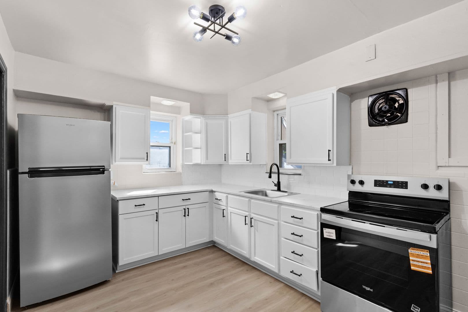 saint louis House: 4657 pennsylvania ave