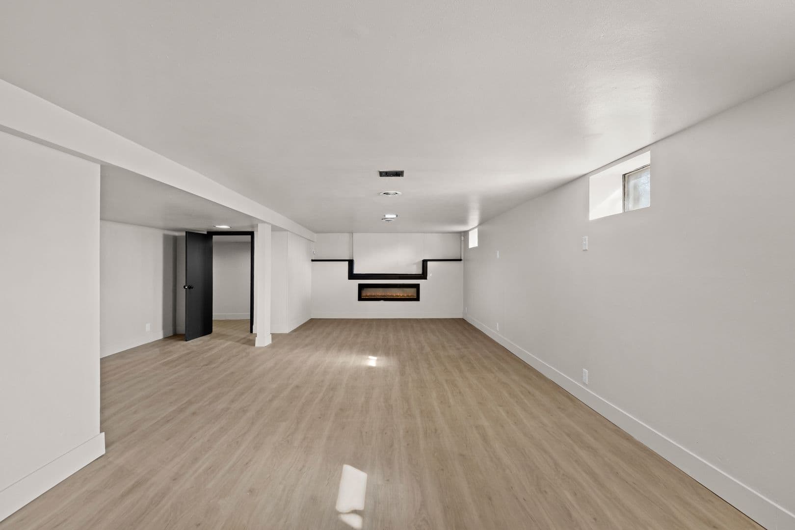 saint louis House: 4657 pennsylvania ave