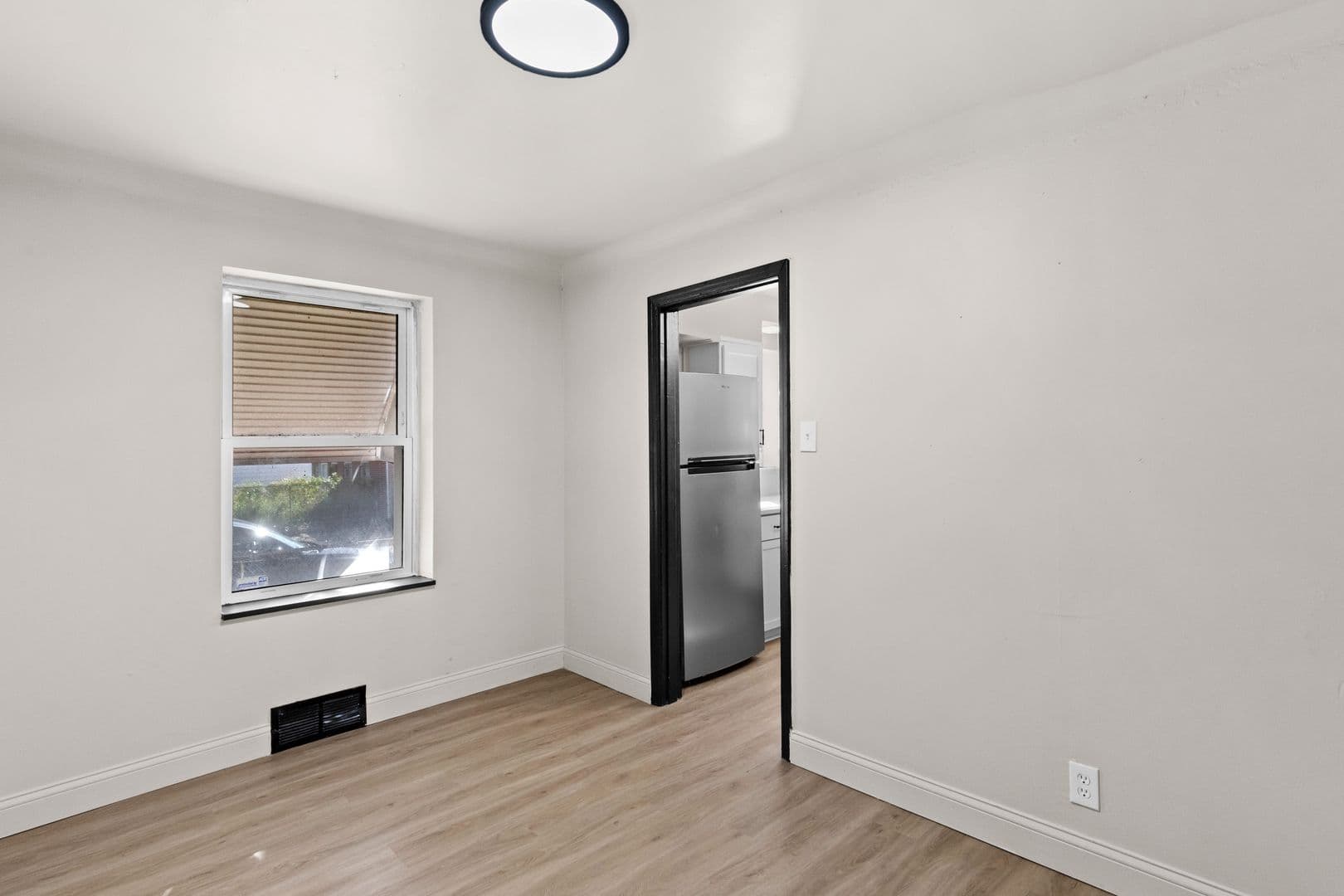 saint louis House: 4657 pennsylvania ave