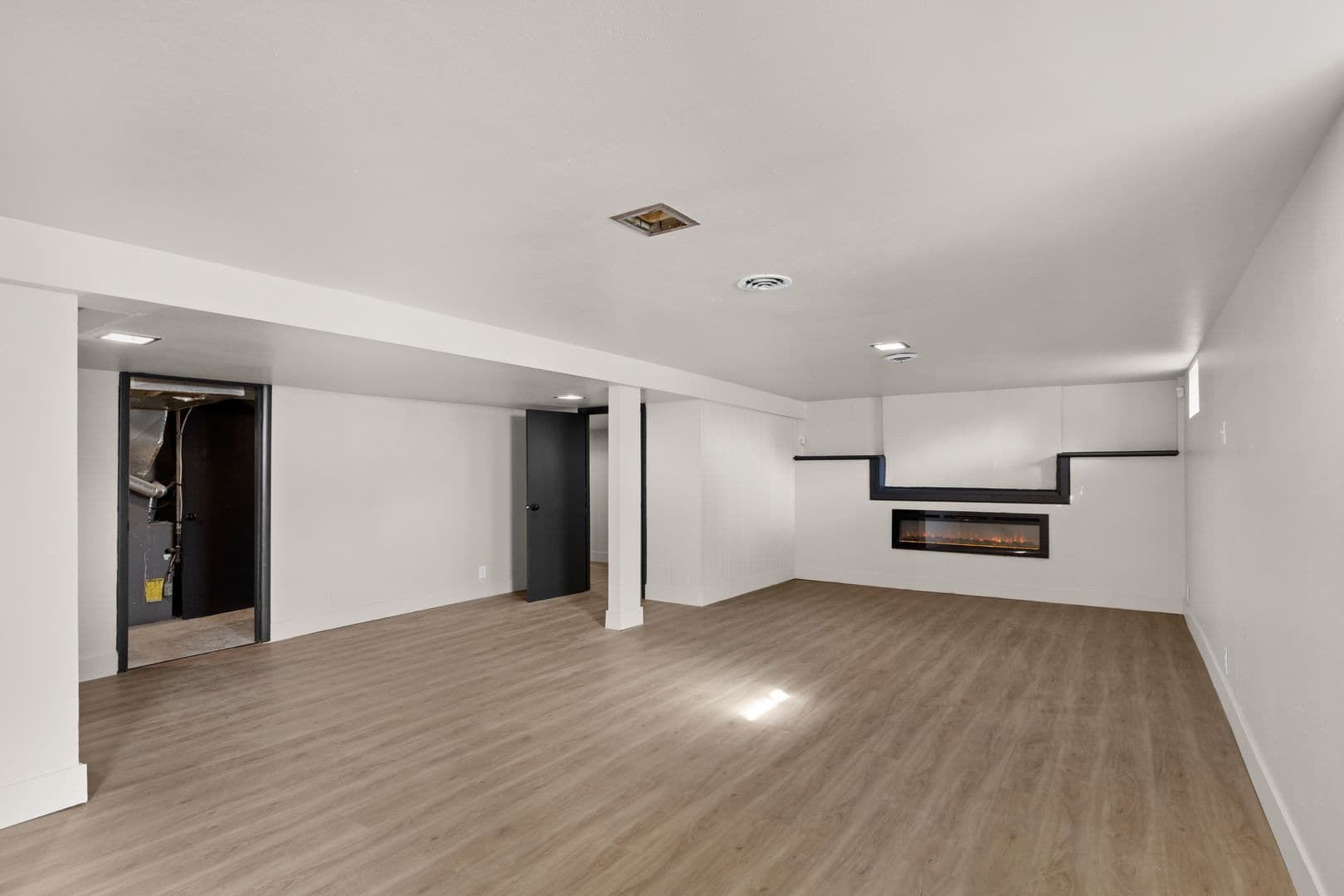 saint louis House: 4657 pennsylvania ave