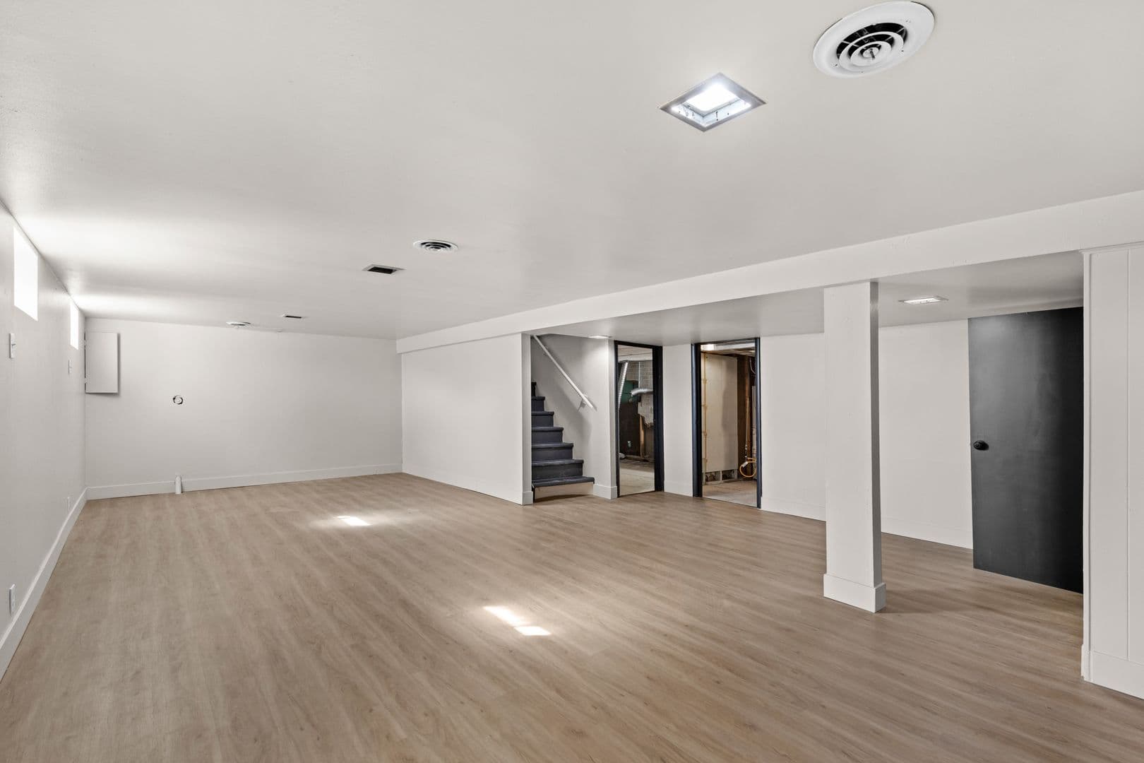 saint louis House: 4657 pennsylvania ave