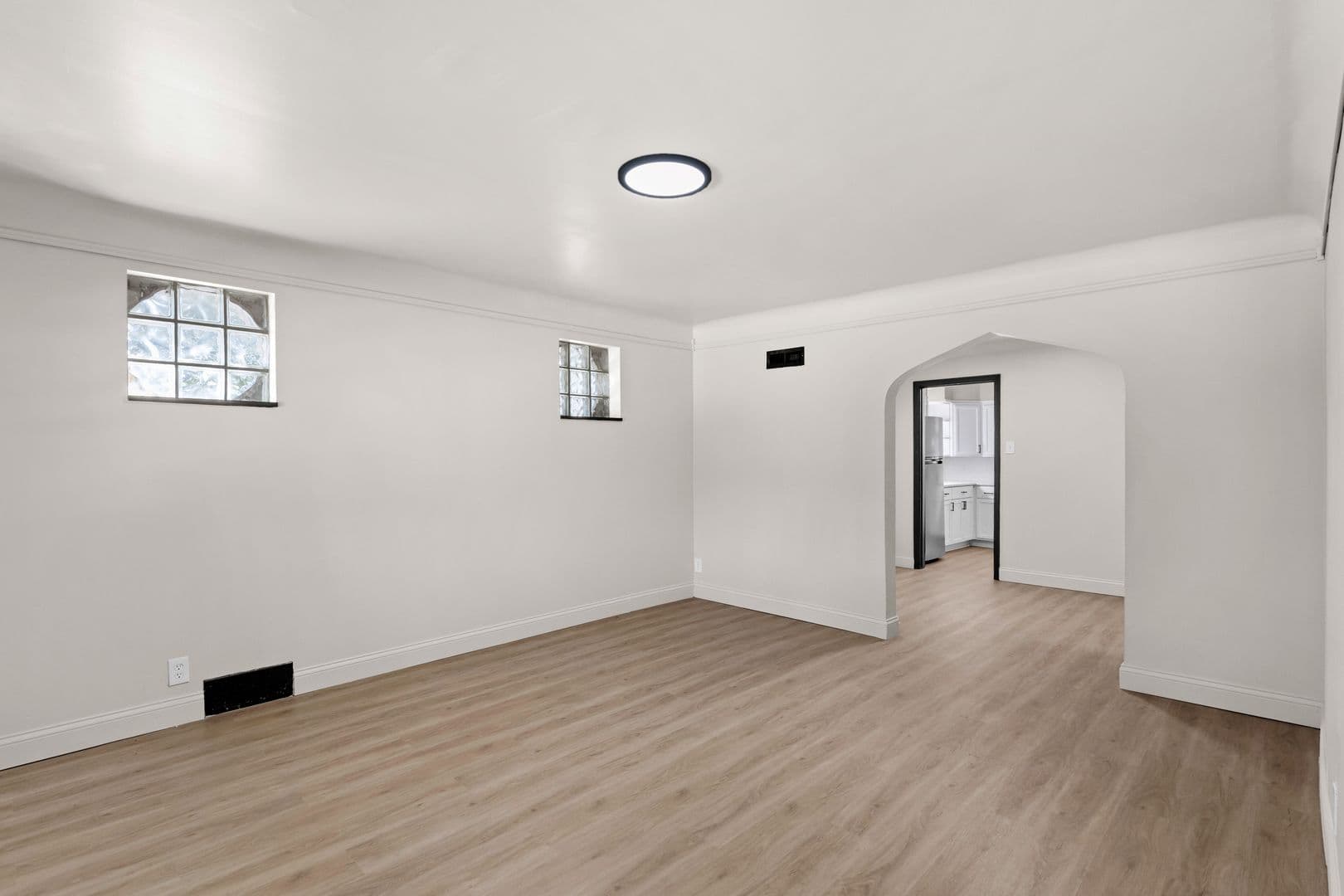 saint louis House: 4657 pennsylvania ave