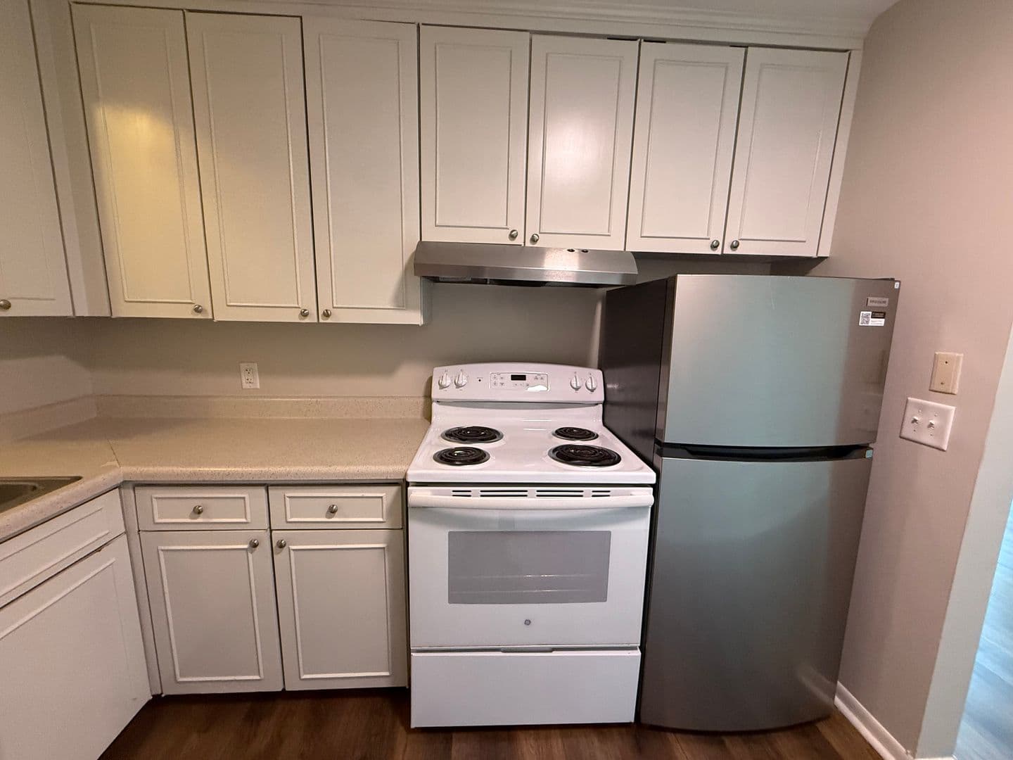 Gallatin Apartment: 550 E Bledsoe St
