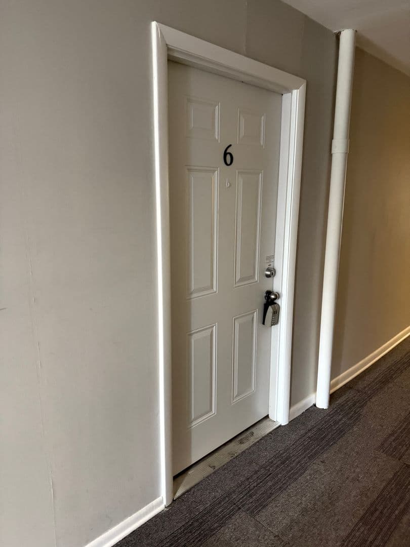 Gallatin Apartment: 550 E Bledsoe St