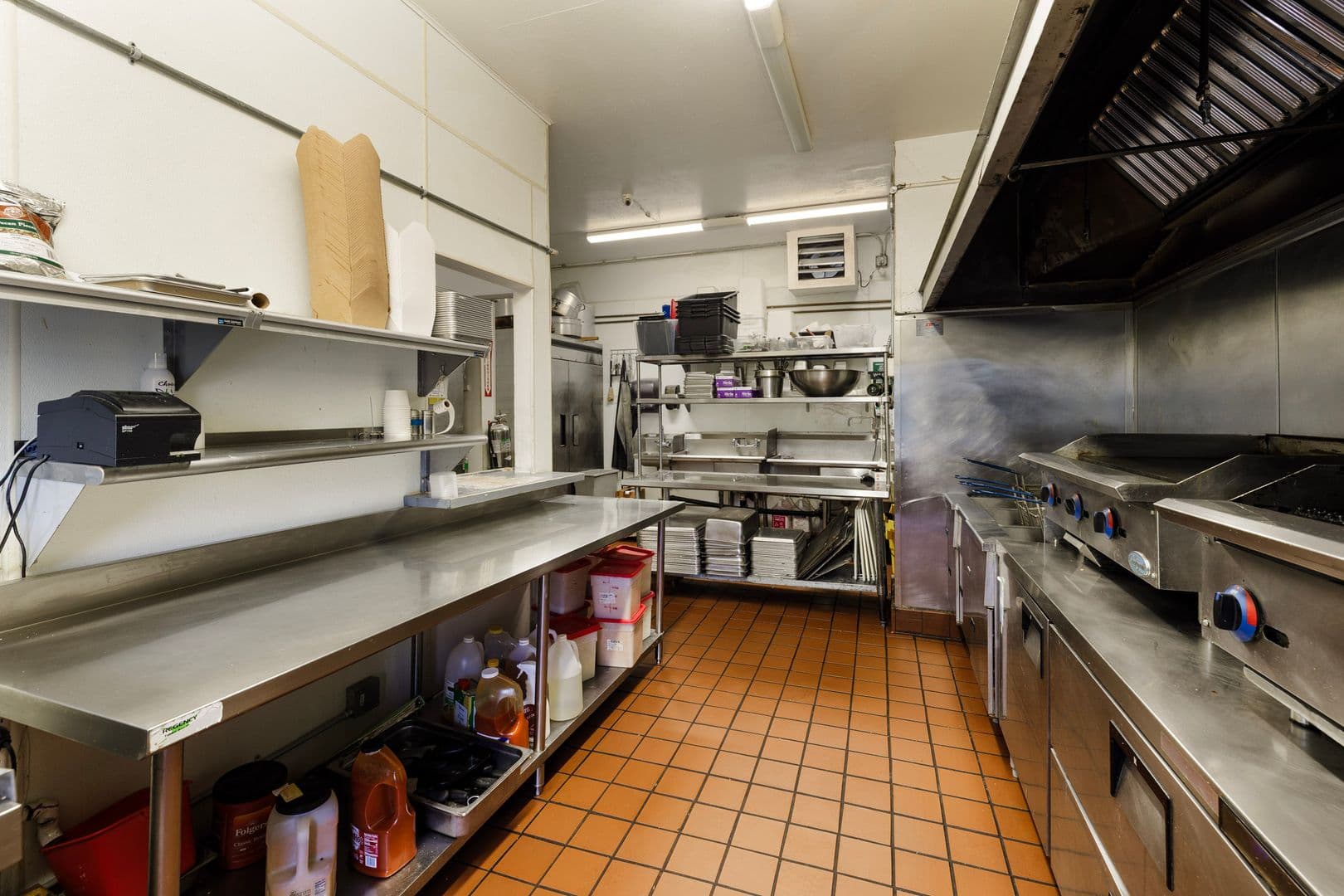 Goleta Apartment: 282 Orange Avenue