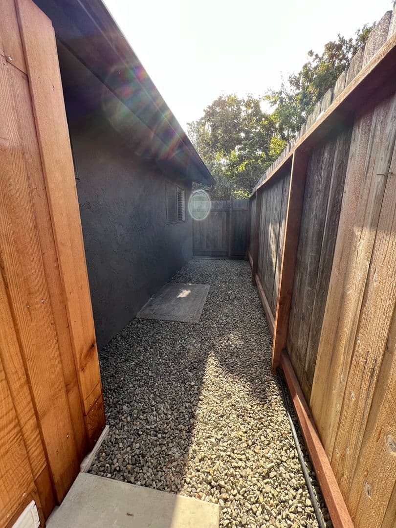 Carpinteria Apartment: 1252 Cramer Circle