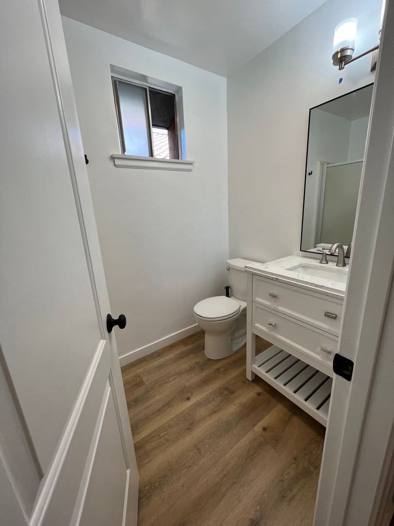 Carpinteria Apartment: 1252 Cramer Circle