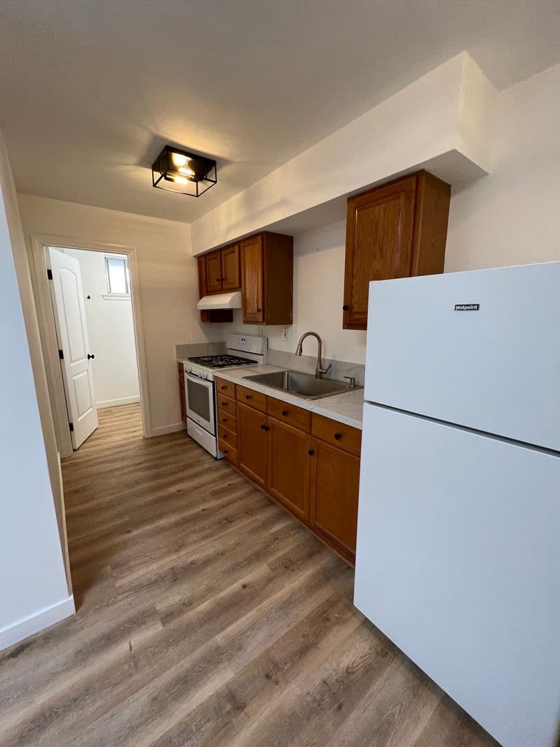 Carpinteria Apartment: 1252 Cramer Circle