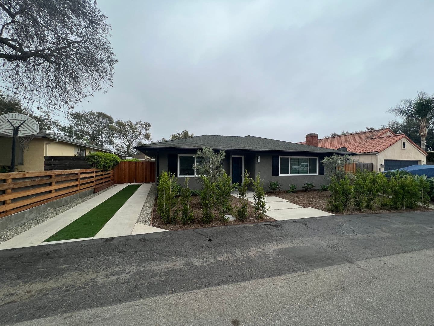 Carpinteria Apartment: 1252 Cramer Circle