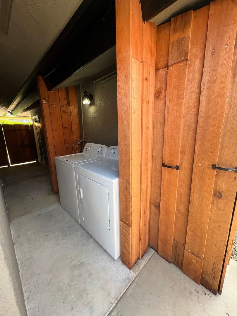 Carpinteria Apartment: 1252 Cramer Circle