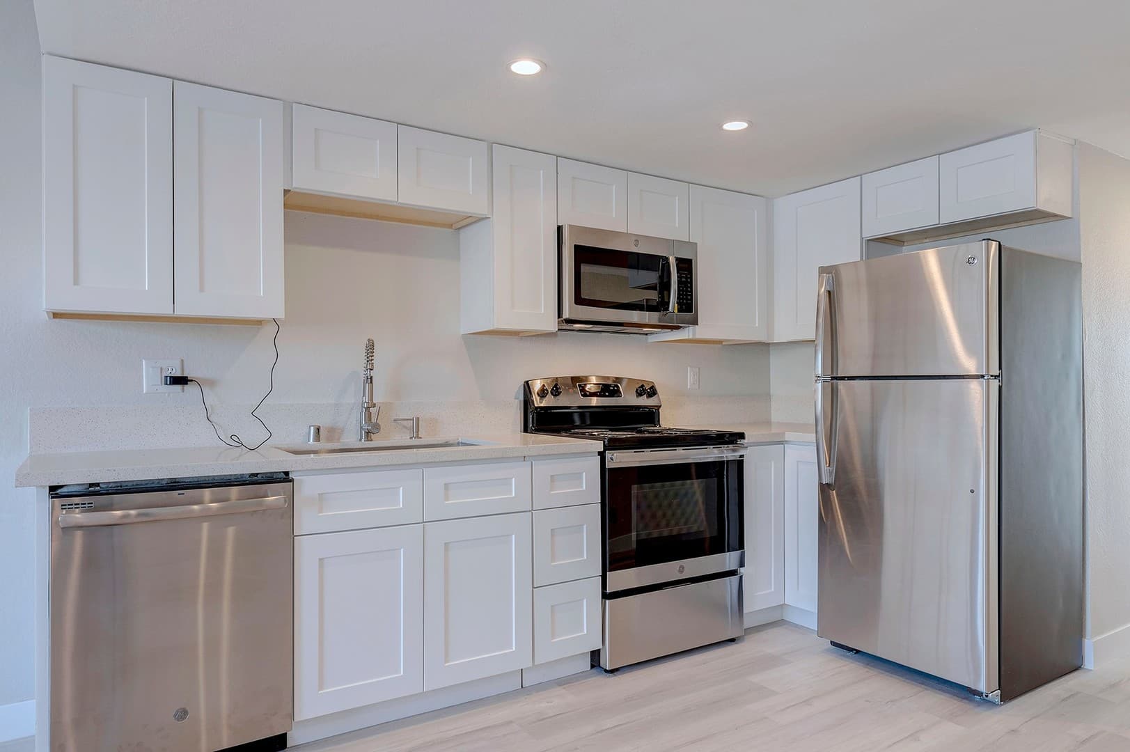 Henderson Apartment: 471 Rexford Drive