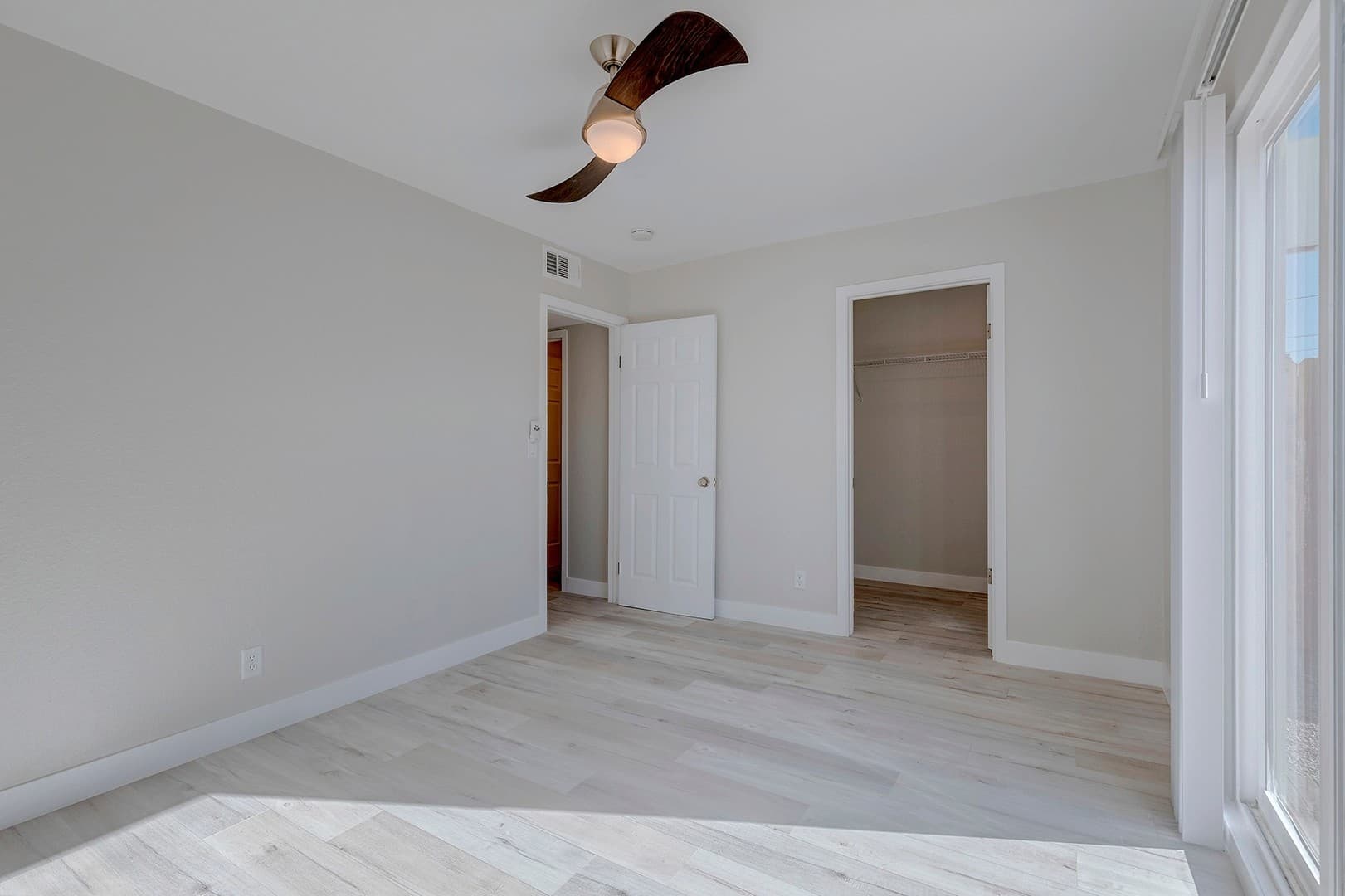 Henderson Apartment: 471 Rexford Drive