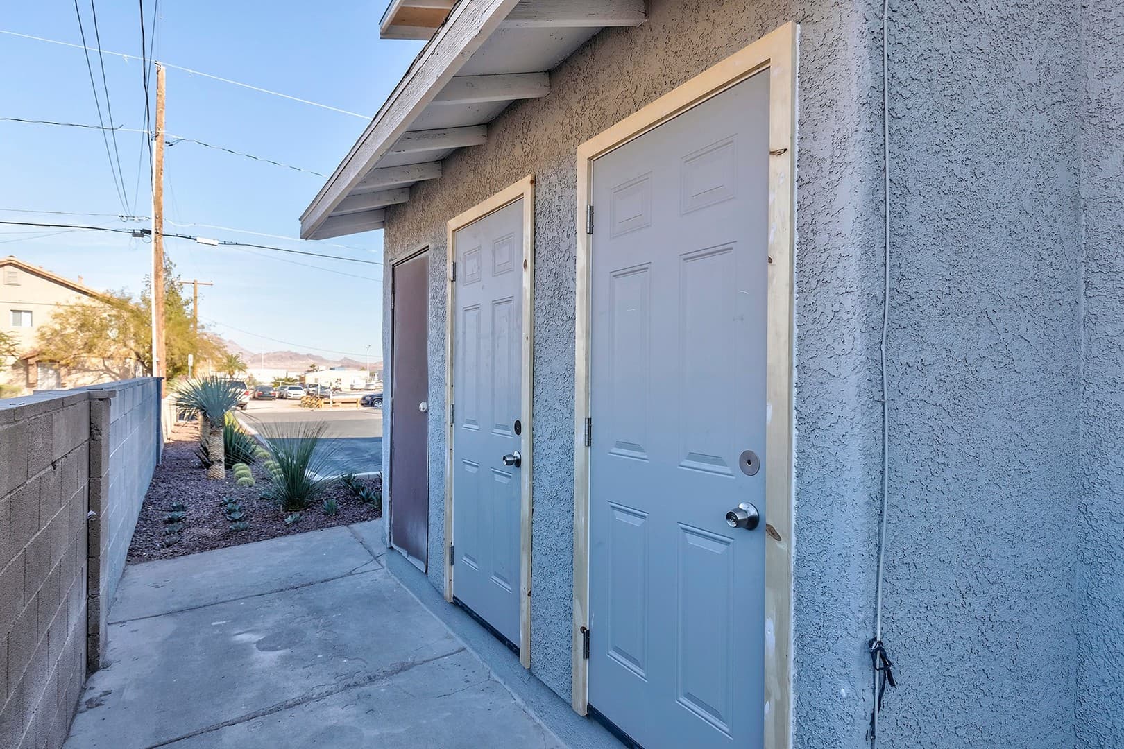 Henderson Apartment: 471 Rexford Drive
