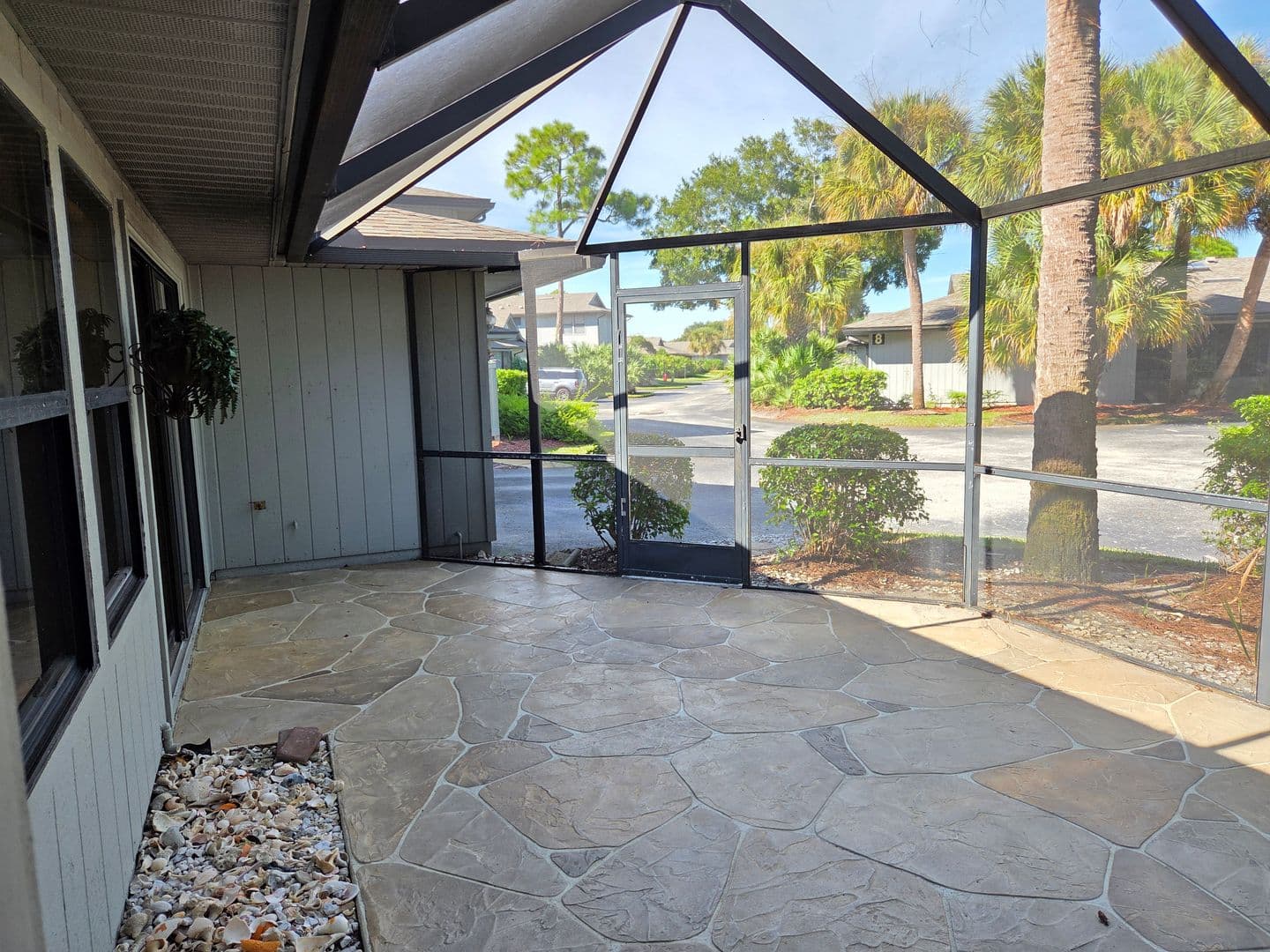 Vero Beach House: 691 S Centre Court SW #101