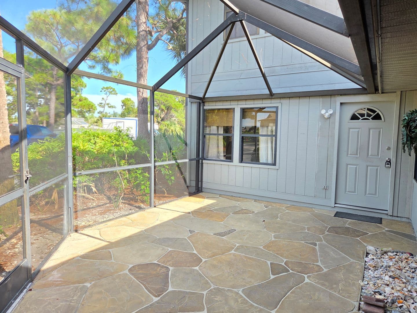 Vero Beach House: 691 S Centre Court SW #101