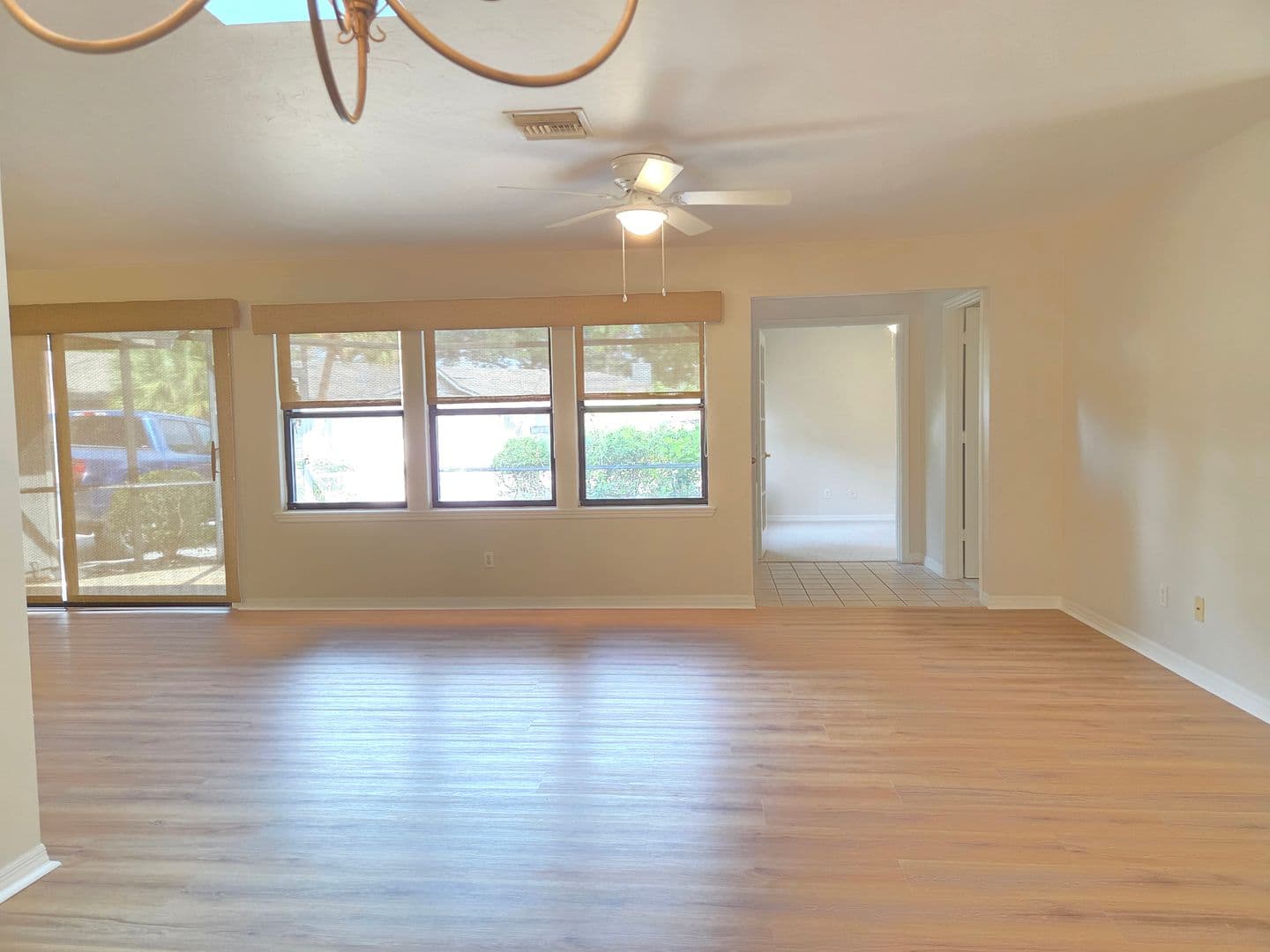 Vero Beach House: 691 S Centre Court SW #101