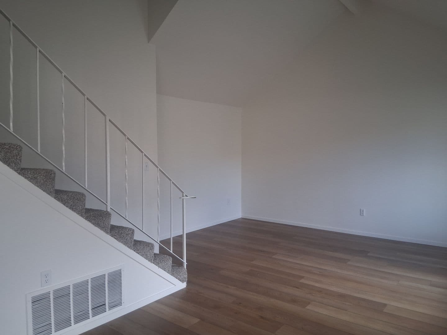 Carson City House: 14 Condor Circle