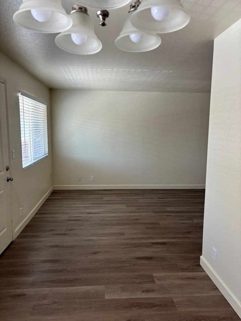 Reno Apartment: 3040 Berrum Place