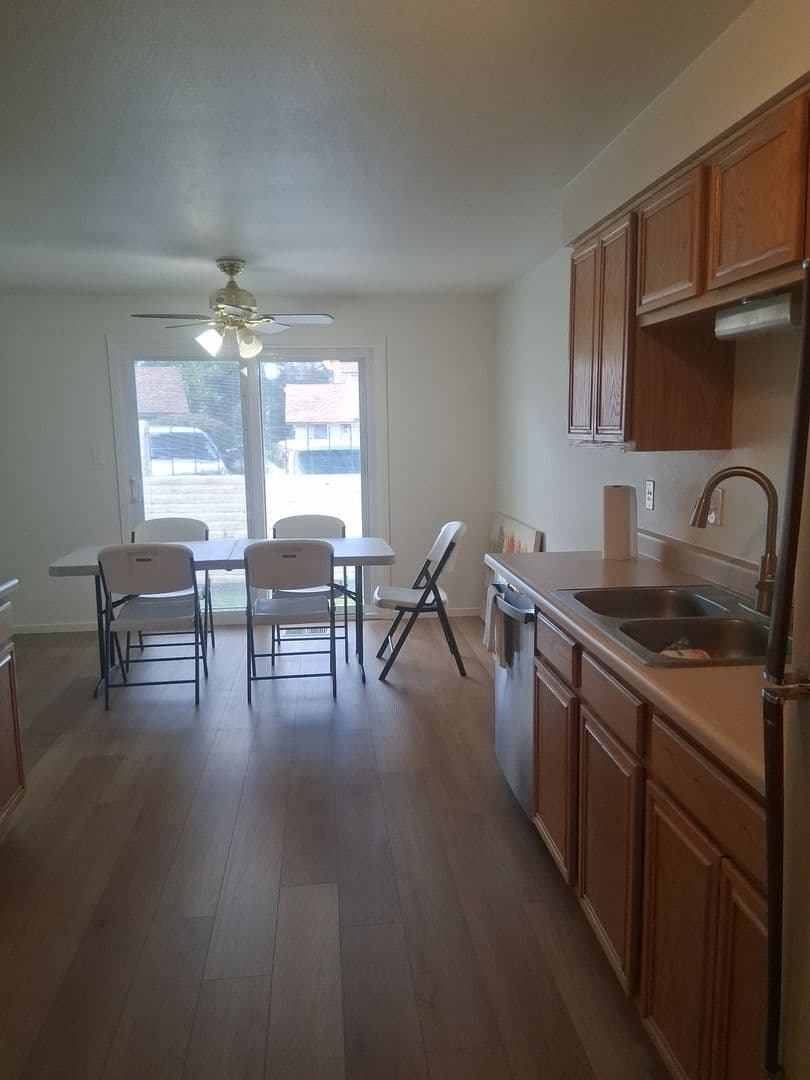 Carson City House: 14 Condor Circle