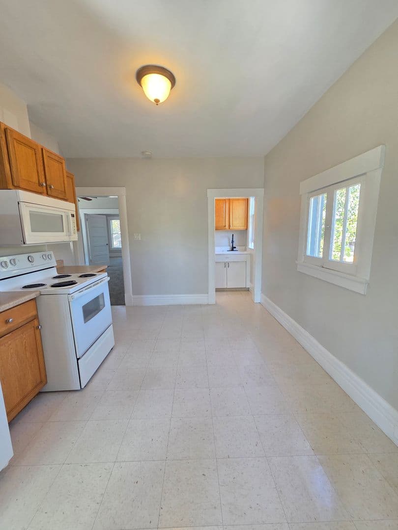 Reno House: 544 West 6th Street