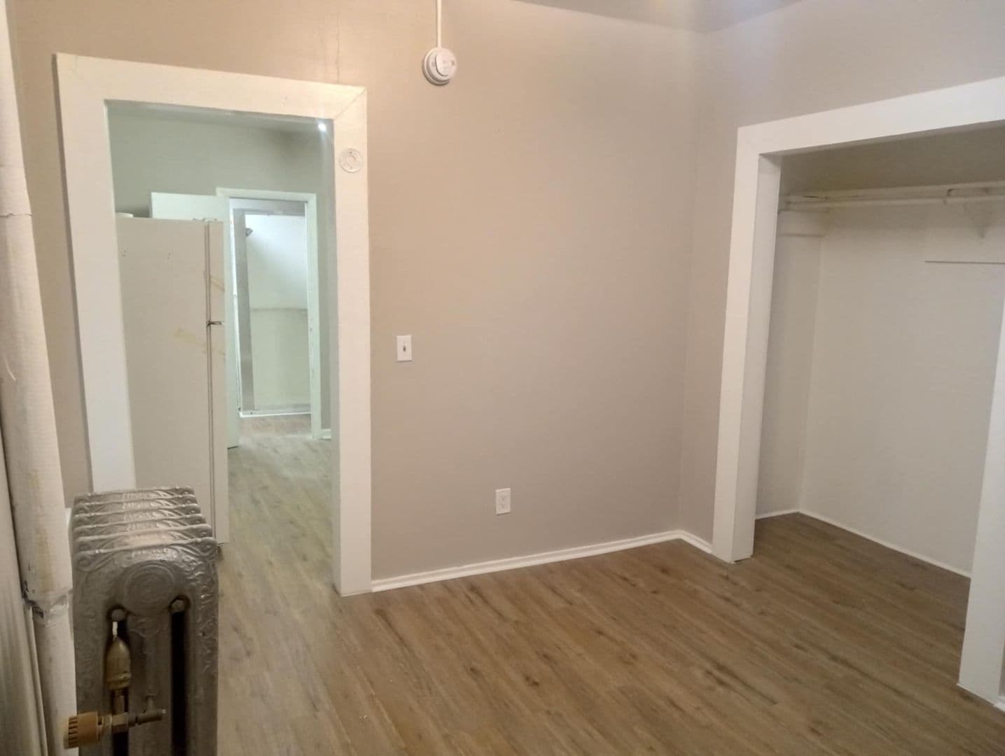 Syracuse Apartment: 516 E Willow St