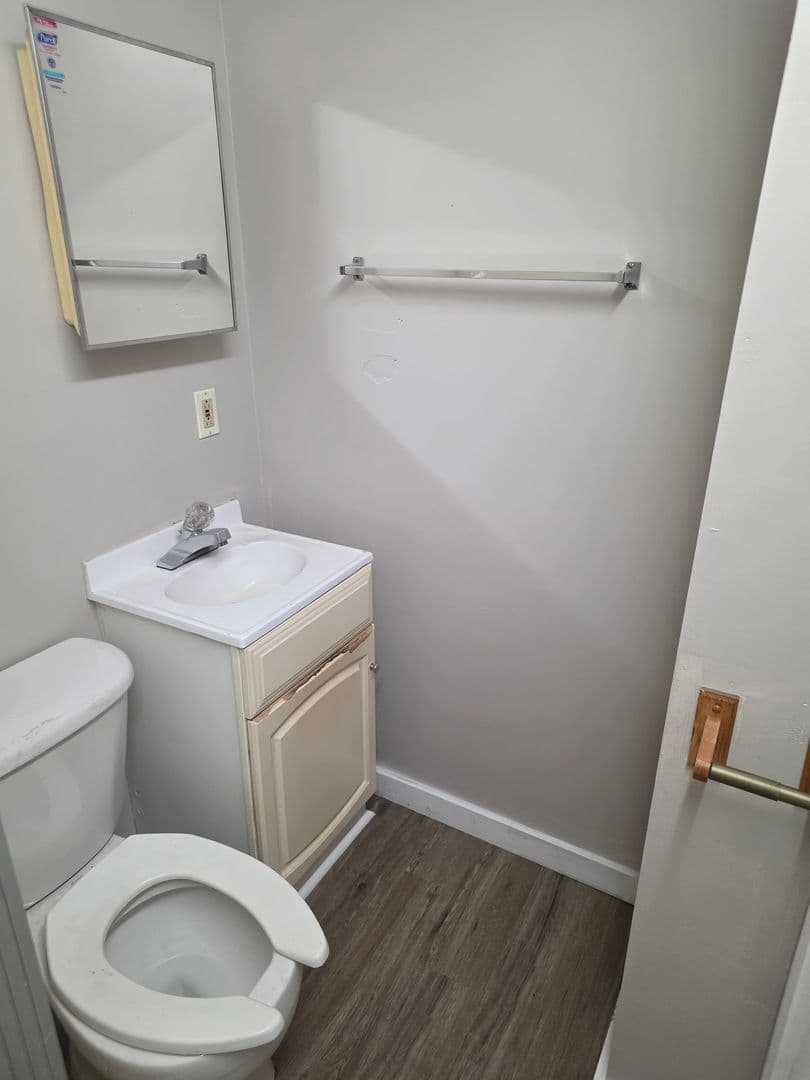 Syracuse Apartment: 516 E Willow St