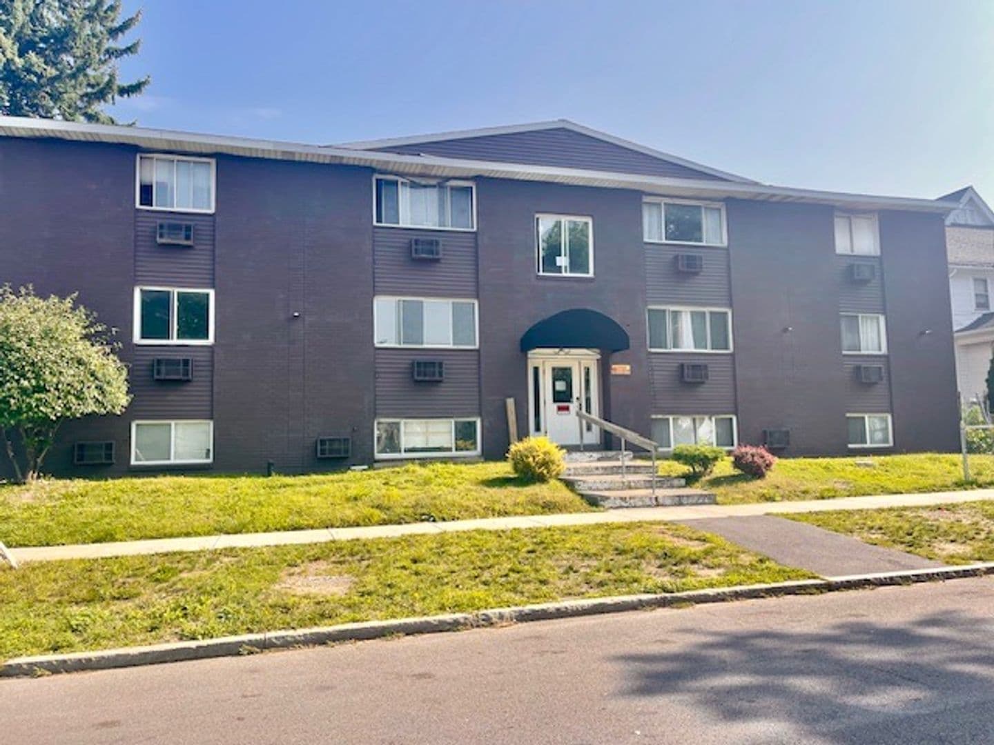 Syracuse Apartment: 304 Court Street