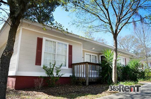 Tallahassee Apartment: 1109-1148 Greentree Court