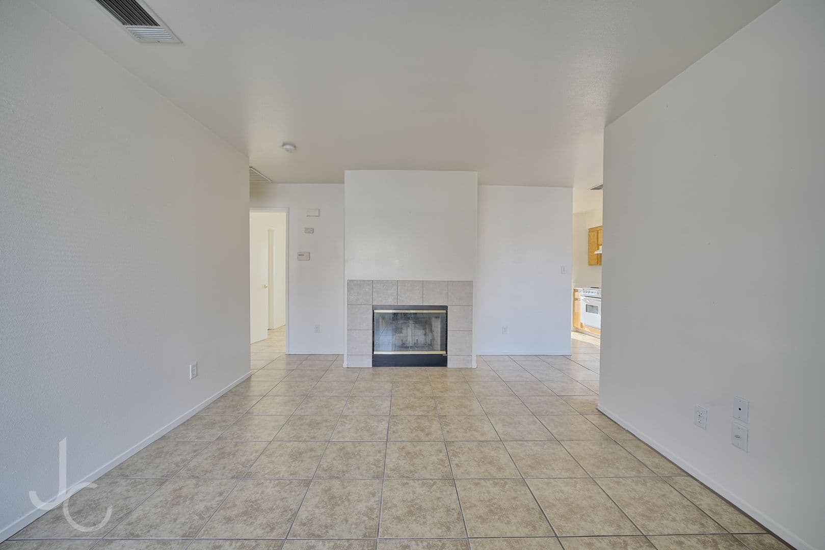 BAKERSFIELD Apartment: 1201 Reddick