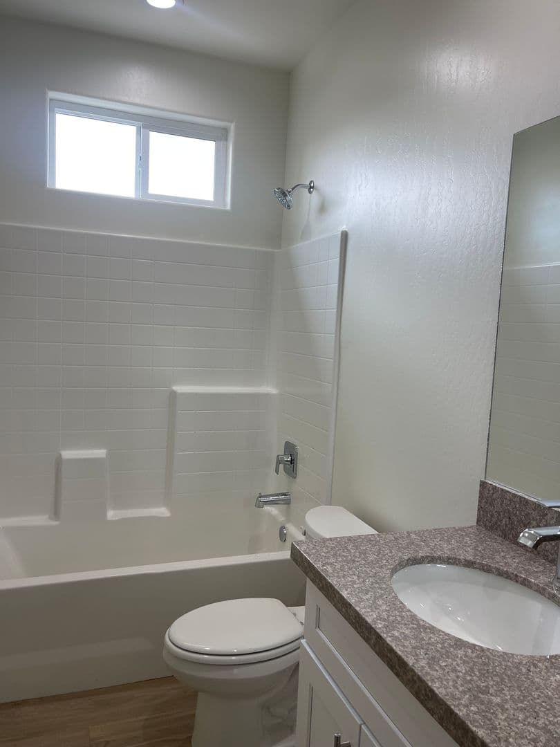 Bakersfield Multiplex: 4304 Sun Orchard